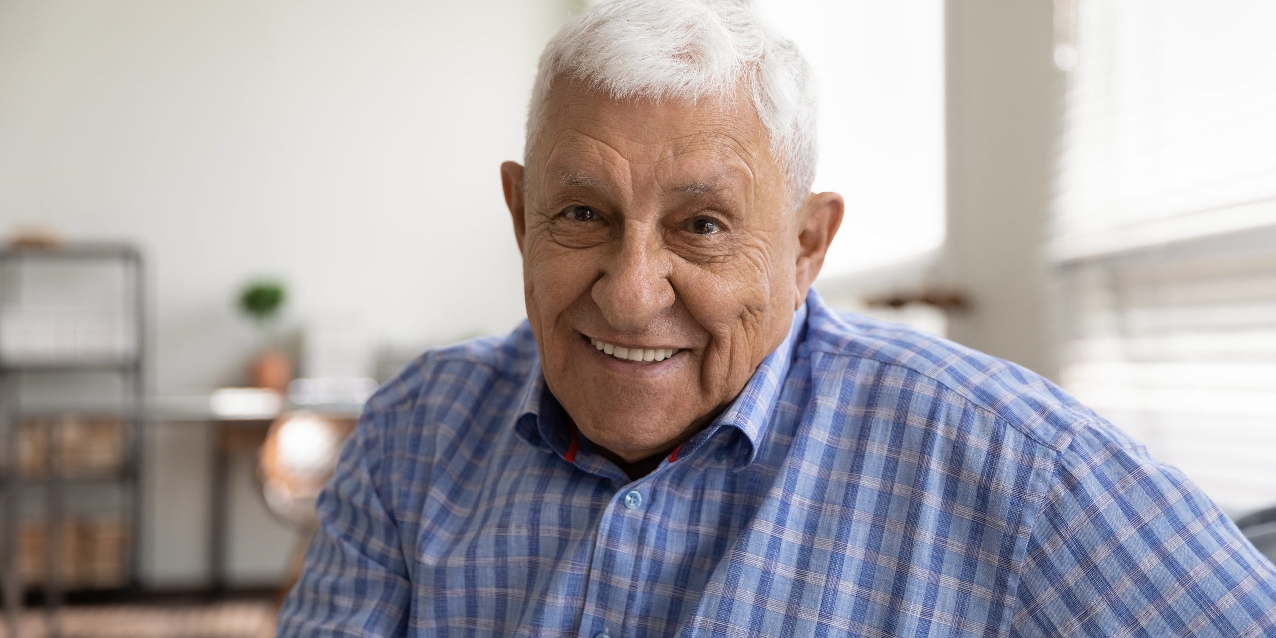 Mini Implant Dentist Dr. Regan Ackerman. Freedom Mini Dental Implants. Mini Dental Implants in Louisville Kentucky 40291